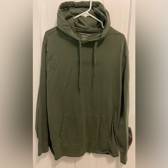 American Eagle Outfitters Other - American Eagle Men’s Green Tshirt Hoodie. Size Xl